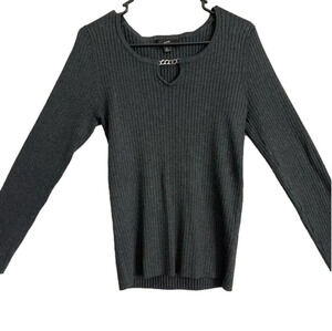 GNW Grey Long Sleeve Ribbed Sweater with Chainlink Keyhole Neckline
